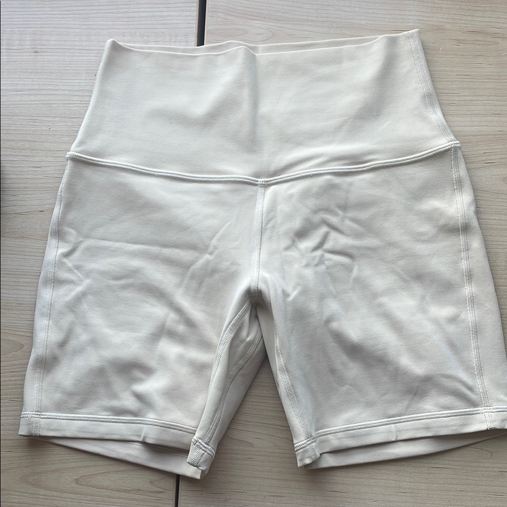 Lululemon align shorts 6” inseam size 6